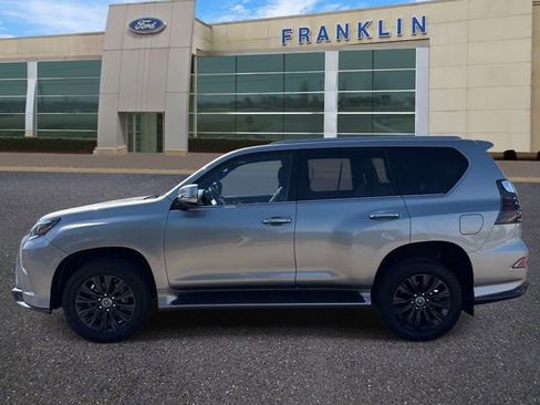 Used 2023 Lexus GX 460 Premium w/ Accessory Package AWD/4WD image 4