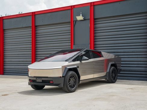 Used 2024 Tesla Cybertruck AWD Crew Cab image 1