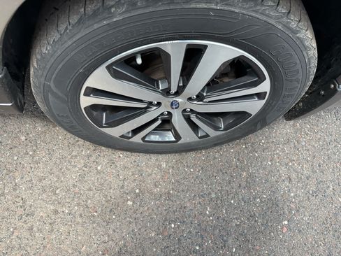 Used 2018 Subaru Outback 2.5i Limited AWD/4WD image 4
