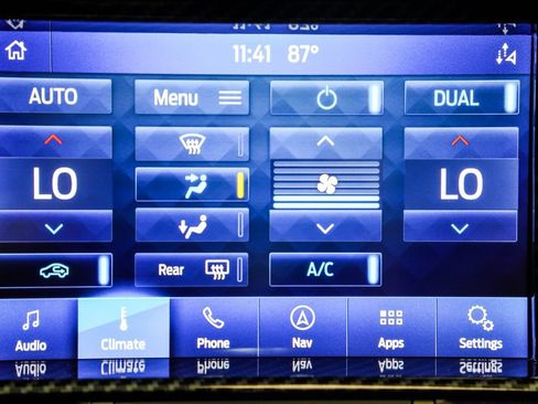 Used 2021 Ford Mustang Shelby GT500 w/ Technology Package RWD image 30