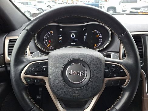 Used 2017 Jeep Grand Cherokee Limited image 23