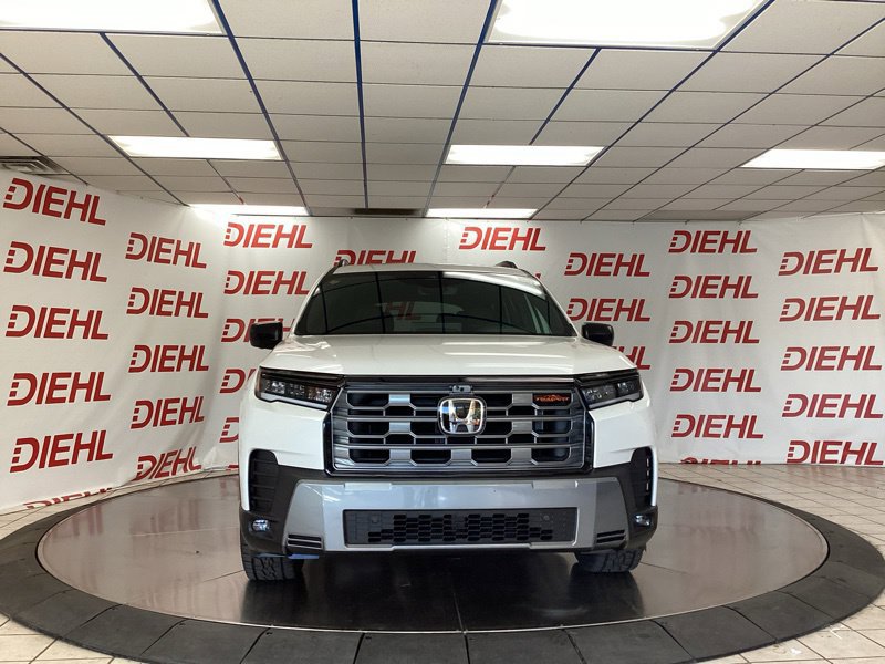 New 2026 Honda Pilot TrailSport image 2