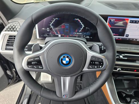 New 2026 BMW X5 xDrive50e w/ M Sport Package image 17