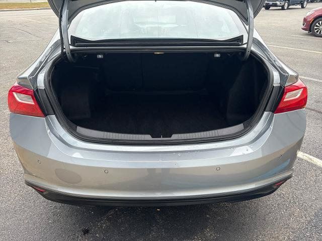 Used 2025 Chevrolet Malibu LT FWD image 7
