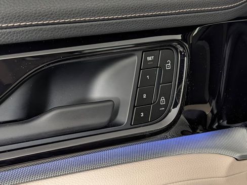 Certified 2025 Porsche Panamera image 26