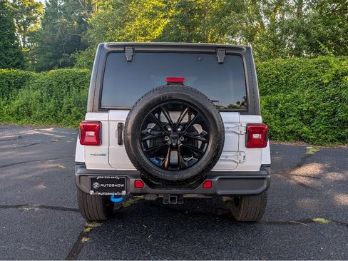 Used 2023 Jeep Wrangler Unlimited Sahara w/ Cold Weather Group AWD/4WD image 6