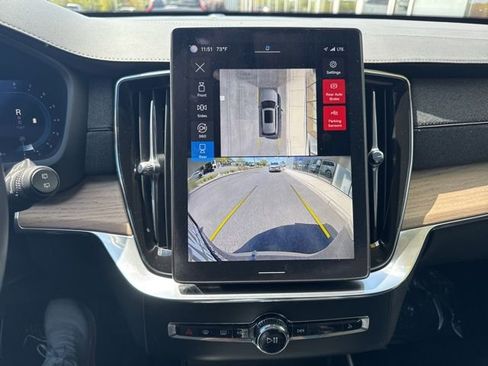 Certified 2025 Volvo XC90 B6 Plus AWD/4WD image 26