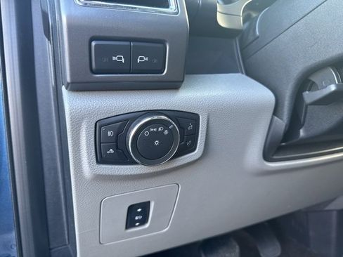 Used 2016 Ford F150 XLT w/ Equipment Group 302A Luxury image 12