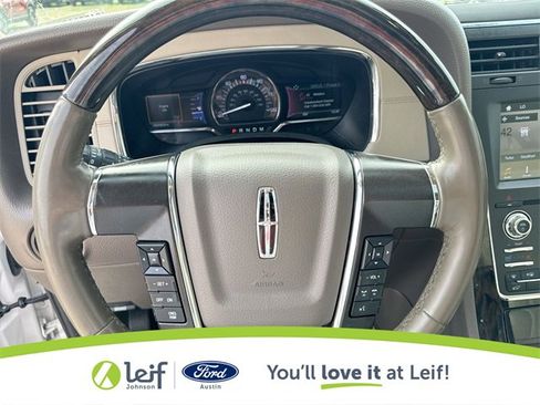 Used 2017 Lincoln Navigator L Select image 15