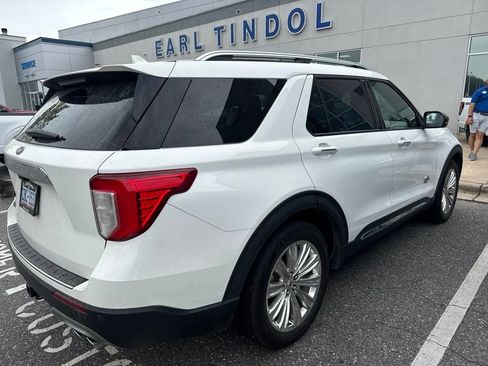 Used 2021 Ford Explorer King Ranch w/ Premium Technology Package RWD image 4