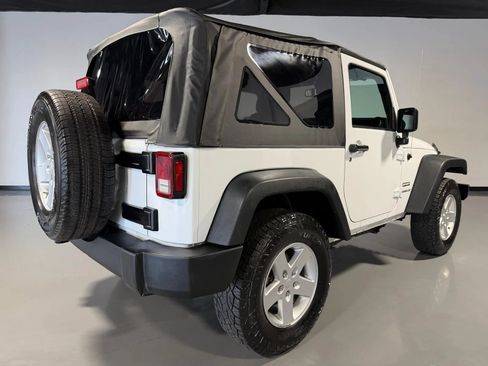 Used 2017 Jeep Wrangler Sport w/ Quick Order Package 24S AWD/4WD image 4