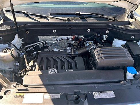 Used 2018 Volkswagen Atlas Launch Edition image 9