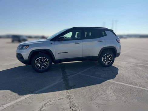 New 2026 Jeep Compass Trailhawk image 5