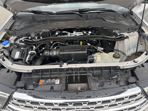 Used 2022 Ford Explorer Limited image 13