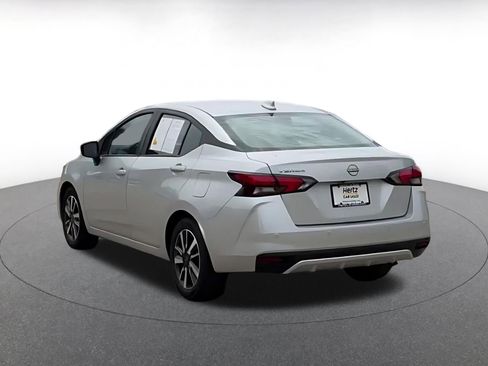 Used 2025 Nissan Versa SV FWD image 11