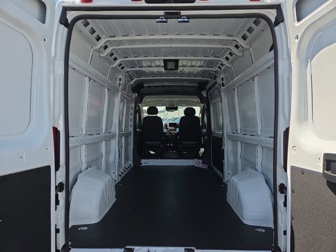 New 2026 RAM ProMaster 2500 w/ Convenience Group FWD image 8