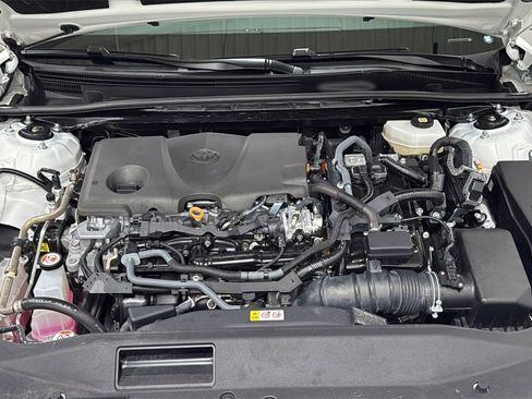 Used 2025 Toyota Camry SE image 25