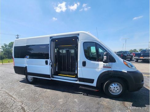 Used 2021 RAM ProMaster 3500 w/ Premium Appearance Group FWD image 12