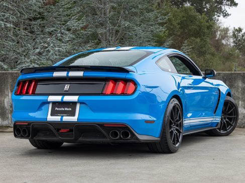 Used 2017 Ford Mustang Shelby GT350 image 11