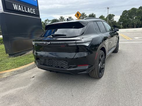 New 2025 Chevrolet Equinox EV RS image 6