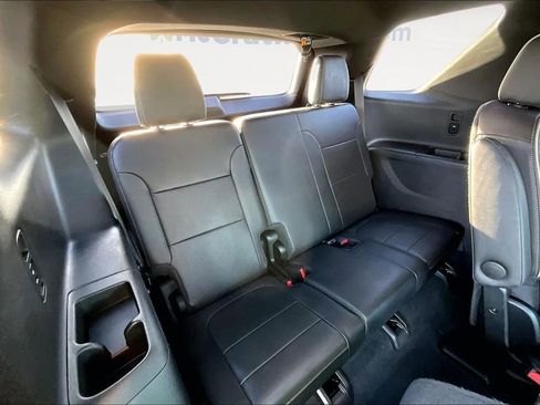Certified 2023 Chevrolet Traverse Premier w/ Redline Edition image 27