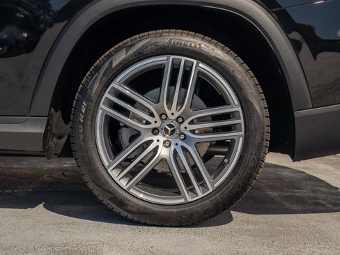 Certified 2025 Mercedes-Benz GLS 450 4MATIC image 13