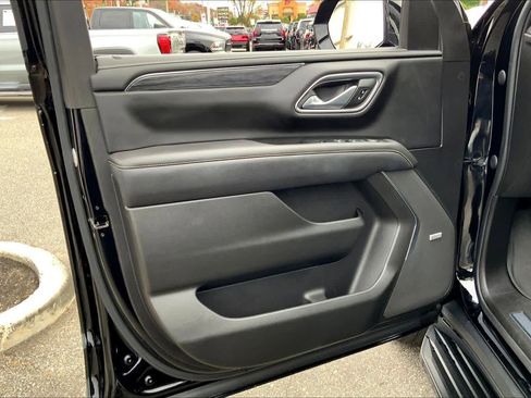 Used 2022 GMC Yukon SLT w/ SLT Luxury Package image 21