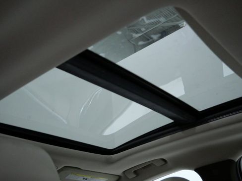 Used 2015 Cadillac XTS Premium image 4