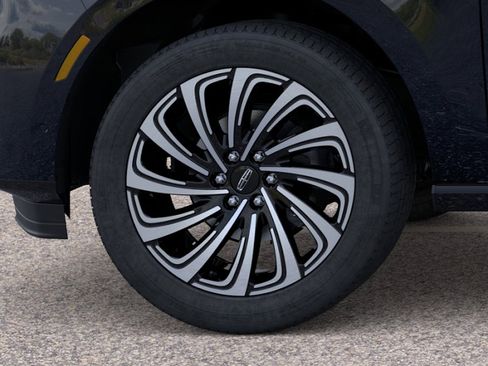 New 2026 Lincoln Navigator L Black Label AWD/4WD image 19