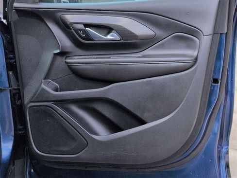 Used 2022 GMC Terrain SLE w/ Driver Convenience Package image 18