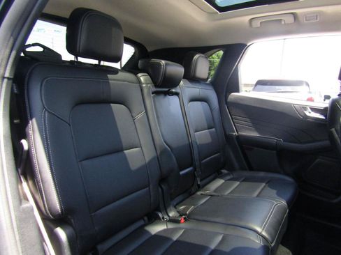 Used 2021 Ford Escape SEL w/ Technology Package AWD/4WD image 23