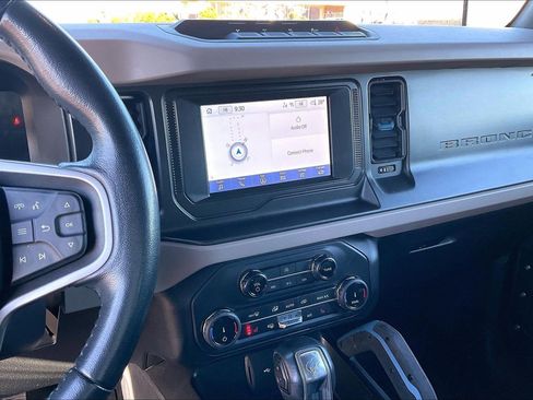 Used 2022 Ford Bronco Wildtrak image 6