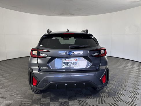 Used 2025 Subaru Crosstrek 2.0i Premium image 4