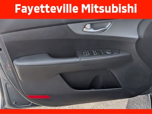Used 2021 Kia Forte LXS FWD image 11