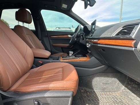 Used 2023 Audi Q5 2.0T Premium w/ Convenience Package image 28