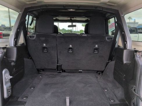 Used 2019 Jeep Wrangler Unlimited Sport S AWD/4WD image 13