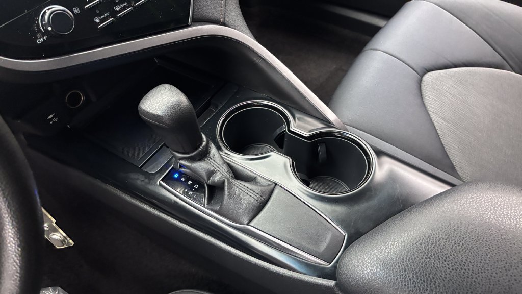 Used 2018 Toyota Camry LE FWD image 21