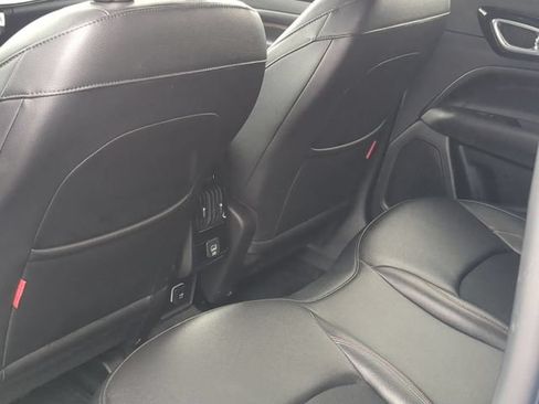 Used 2025 Jeep Compass Trailhawk AWD/4WD image 17