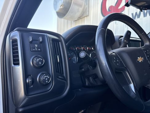 Used 2017 Chevrolet Silverado 1500 LT w/ LT Convenience Package image 21