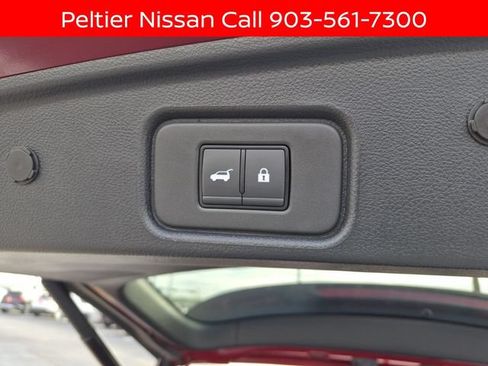 Certified 2025 Nissan Pathfinder SL w/ SL Premium Package FWD image 10
