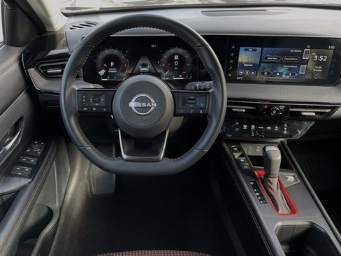 Certified 2025 Nissan Kicks SR image 13