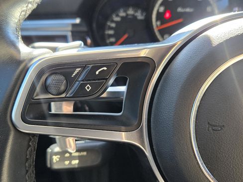Used 2018 Porsche Macan Turbo image 22
