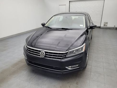 Used 2018 Volkswagen Passat 2.0T SE FWD image 15