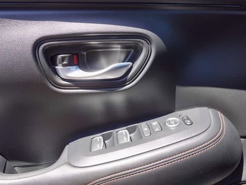 Used 2025 Honda HR-V Sport image 15