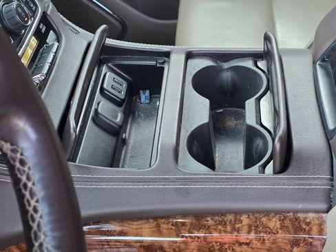Used 2016 Chevrolet Tahoe LTZ AWD/4WD image 13