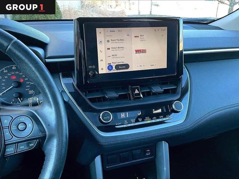 Used 2023 Toyota Corolla Cross LE w/ Moonroof Package image 7