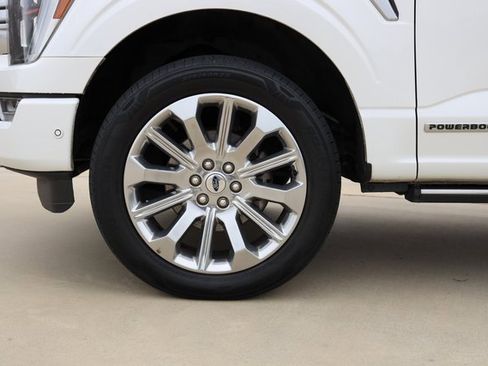 Used 2023 Ford F150 Limited image 10