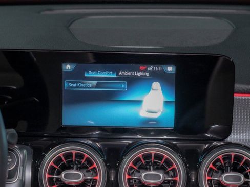 Certified 2021 Mercedes-Benz GLB 250 image 15