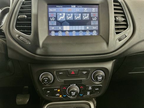 Used 2020 Jeep Compass Latitude FWD image 23