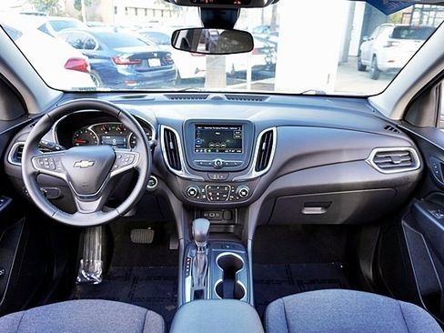 Used 2024 Chevrolet Equinox LT image 19